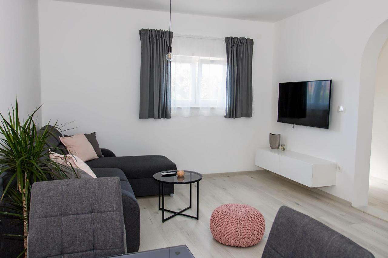 Apartment Stocic 로고즈니차 외부 사진